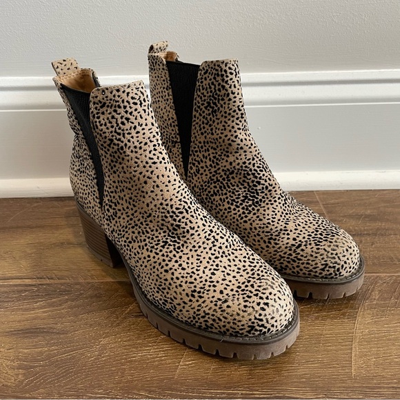 Altar'd State Boots Size 7M Cheetah Print Pull On Cheetah Print - Picture 2 of 9